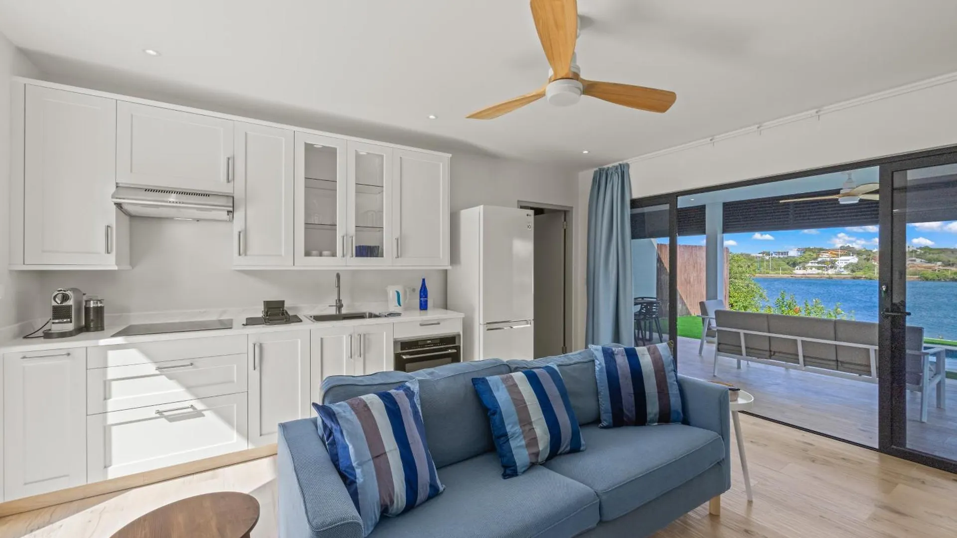 Dolce Vita Beach, Waterfront Bungalows With Private Beach Willemstad 0*,