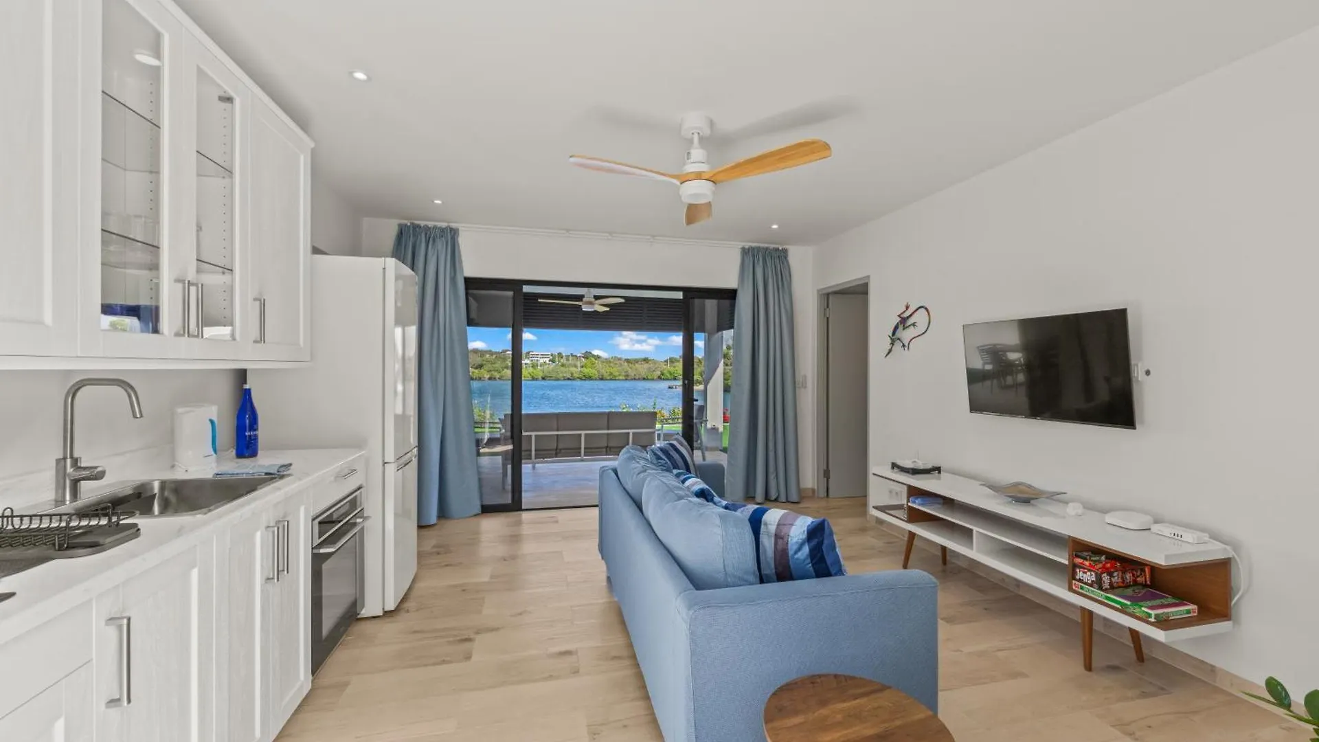 Casa vacanze Dolce Vita Beach, Waterfront Bungalows With Private Beach Willemstad