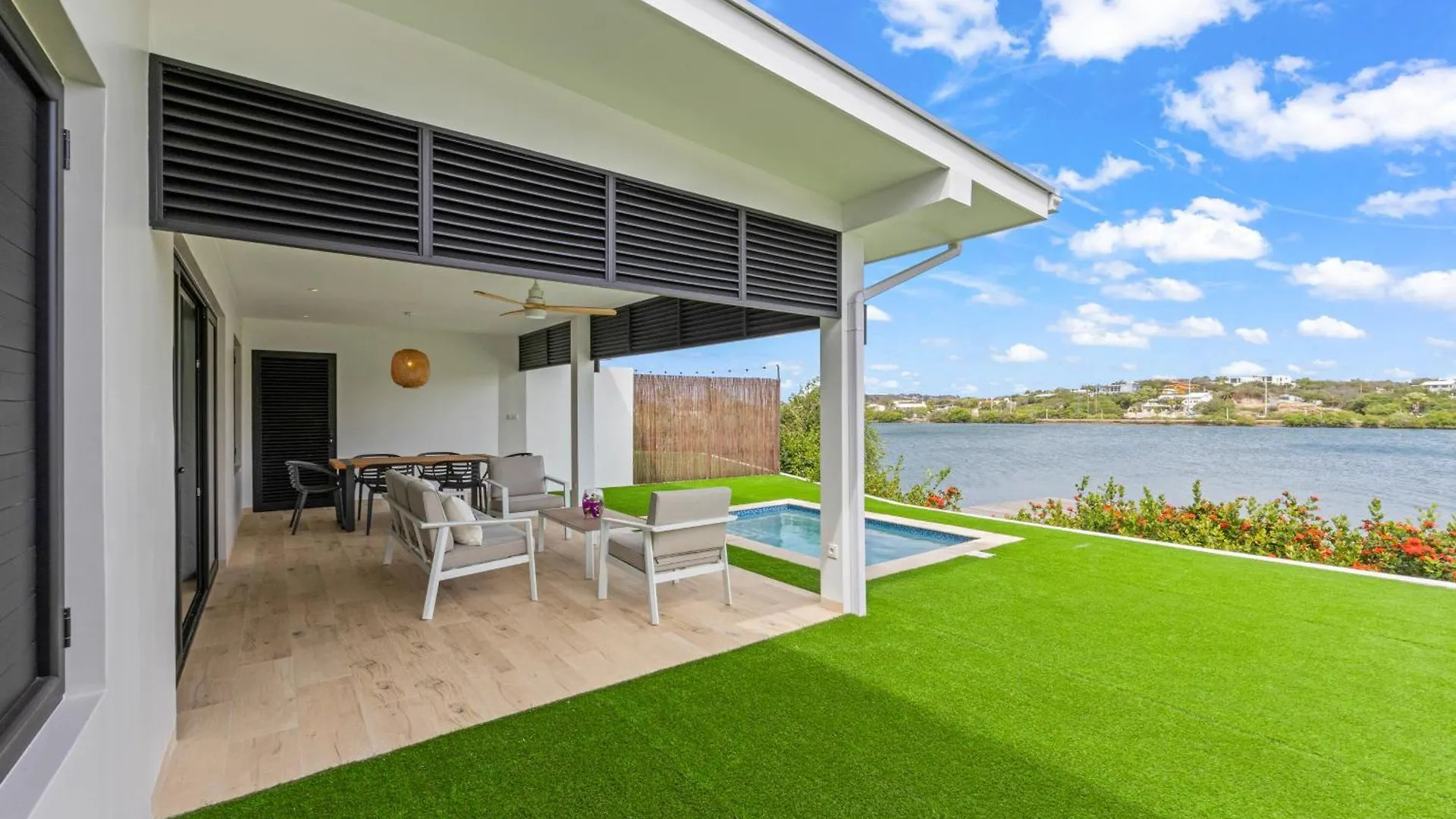 Casa vacanze Dolce Vita Beach, Waterfront Bungalows With Private Beach Willemstad